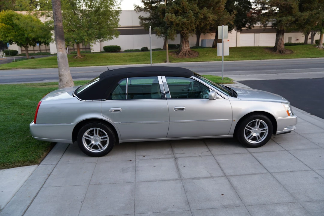 2007 Cadillac DTS - Image 13 of 31