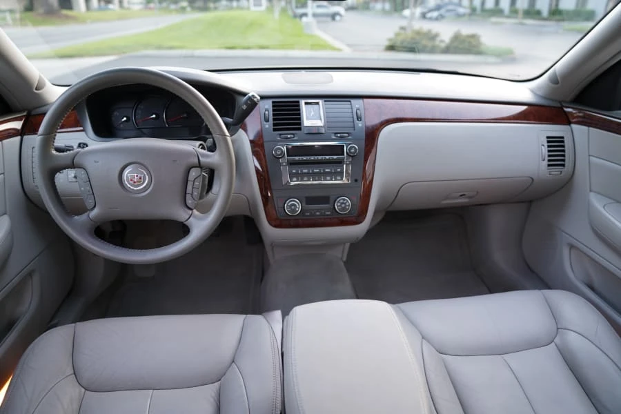 2007 Cadillac DTS - Image 17 of 23