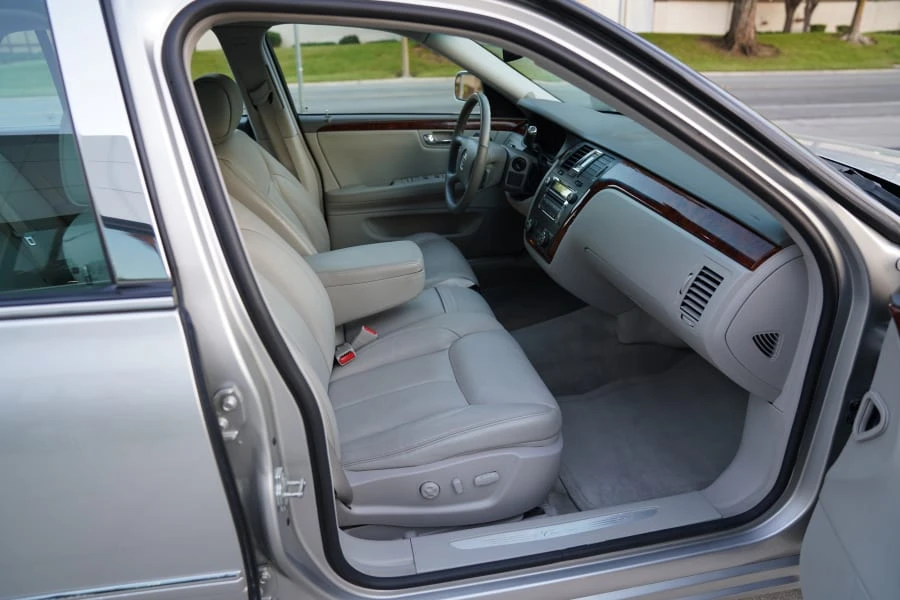 2007 Cadillac DTS - Image 16 of 23