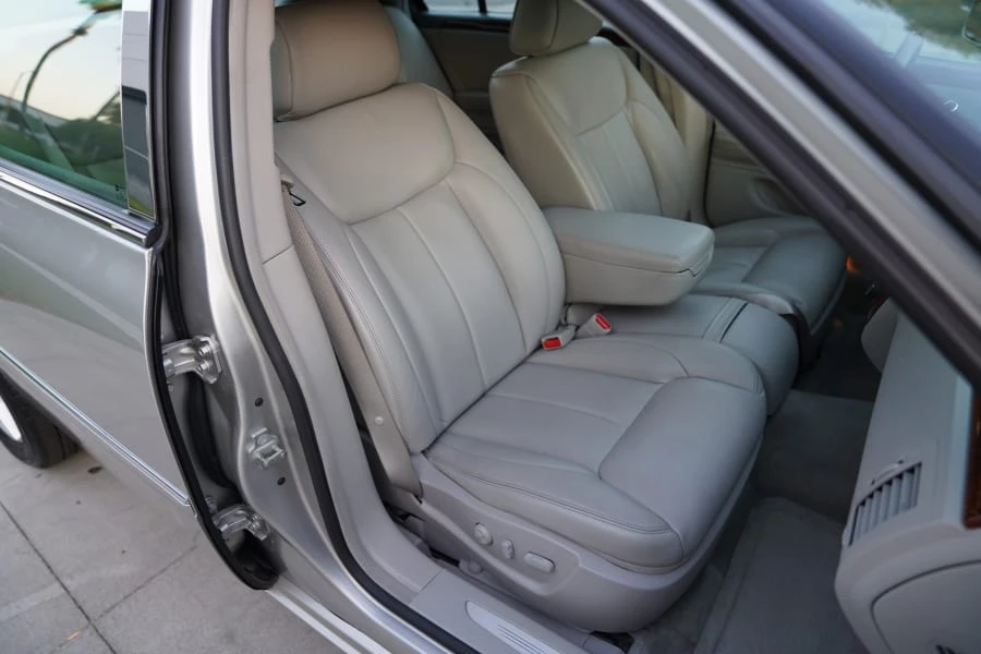 2007 Cadillac DTS - Image 15 of 23