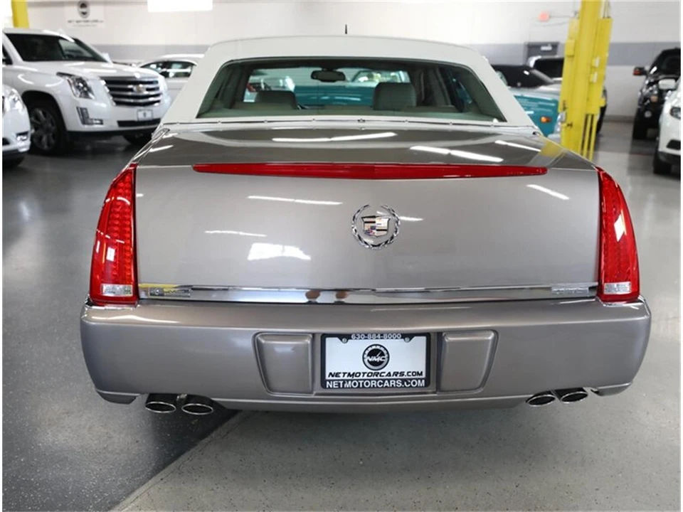 2007 Cadillac DTS - Image 11 of 31