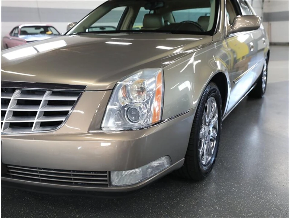 2007 Cadillac DTS - Image 5 of 31