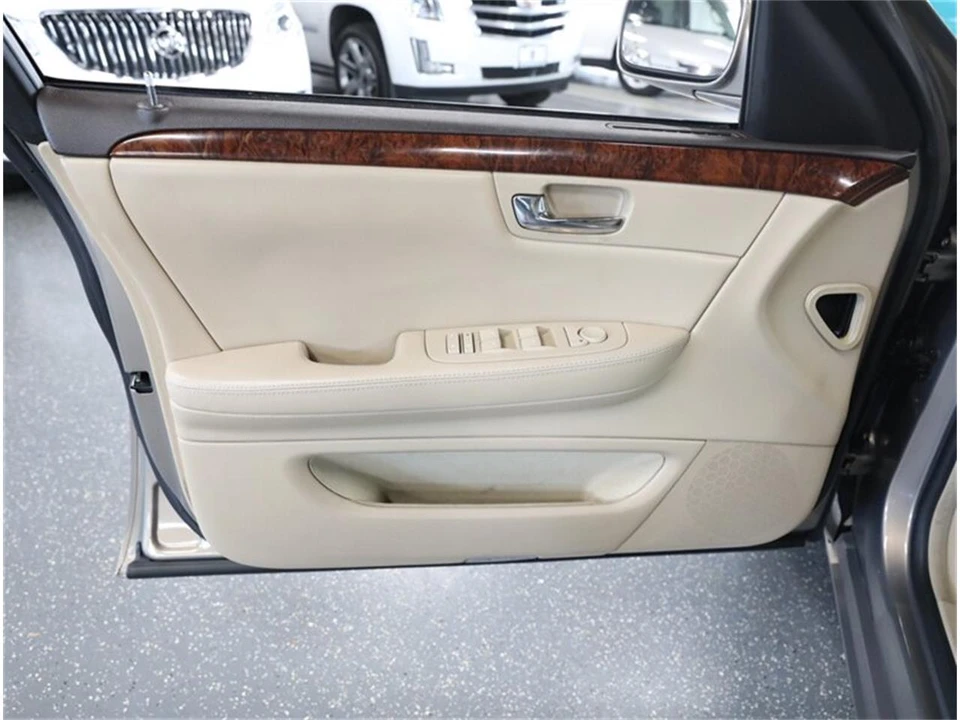 2007 Cadillac DTS - Image 29 of 31