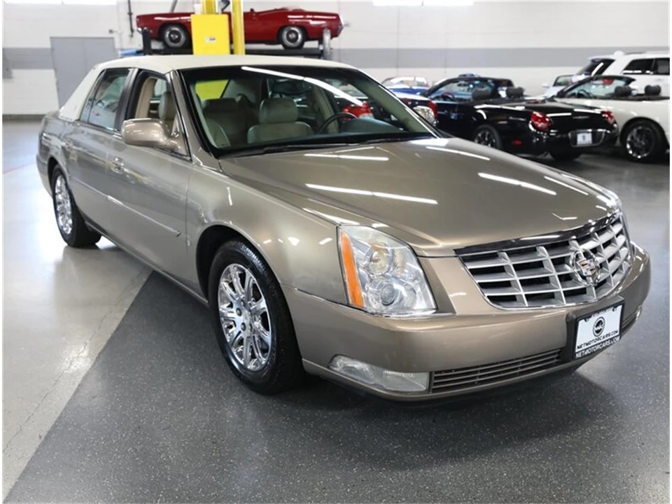 2007 Cadillac DTS - Image 7 of 31