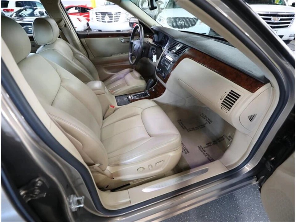 2007 Cadillac DTS - Image 19 of 31