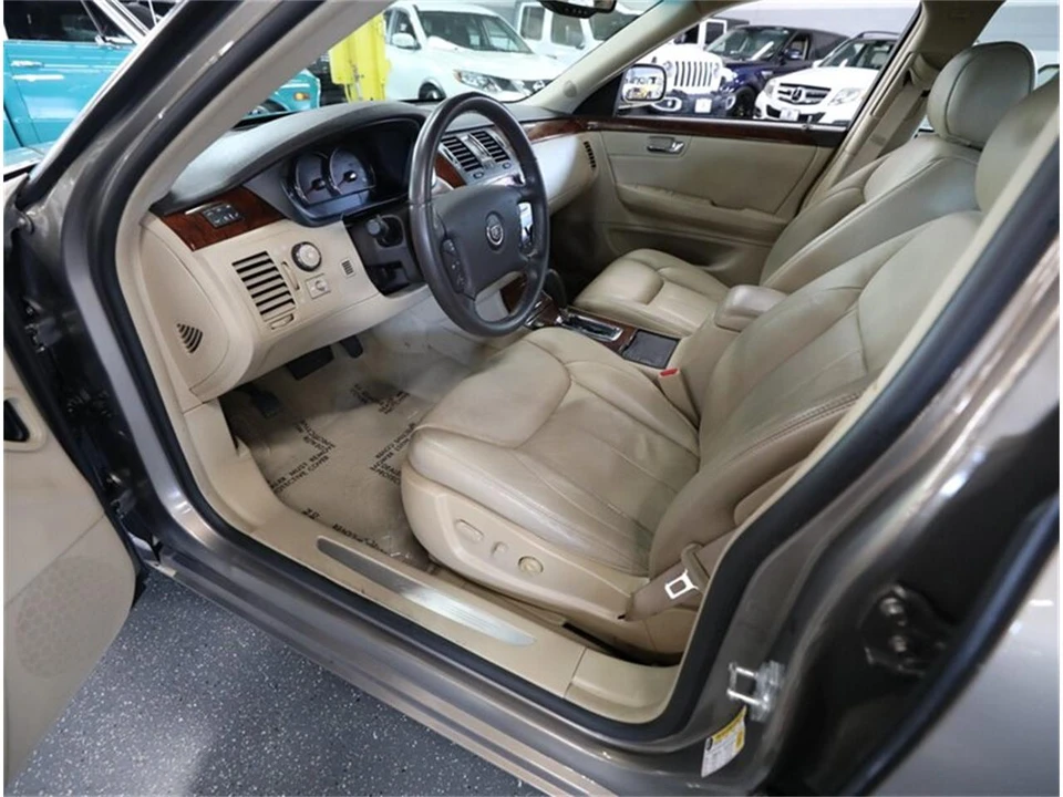 2007 Cadillac DTS - Image 30 of 31