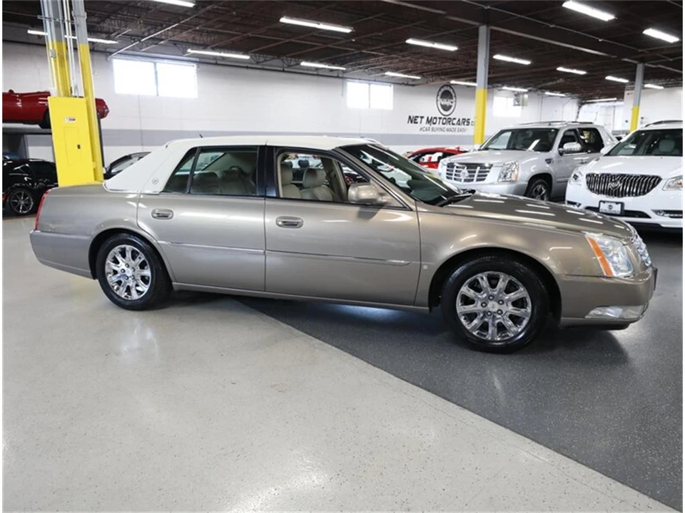 2007 Cadillac DTS - Image 8 of 31