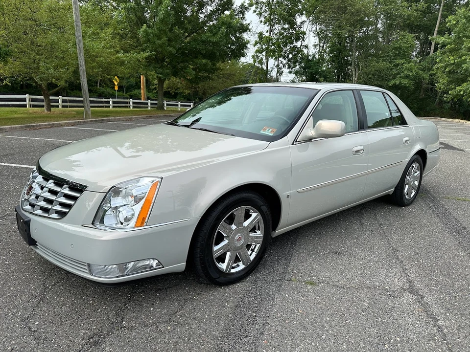 2007 Cadillac DTS - Image 4 of 31