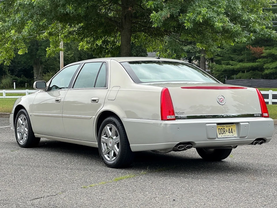 2007 Cadillac DTS - Image 13 of 31