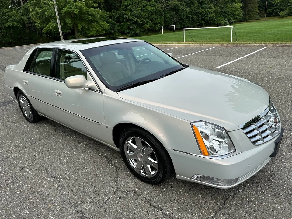 2007 Cadillac DTS - Image 26 of 31