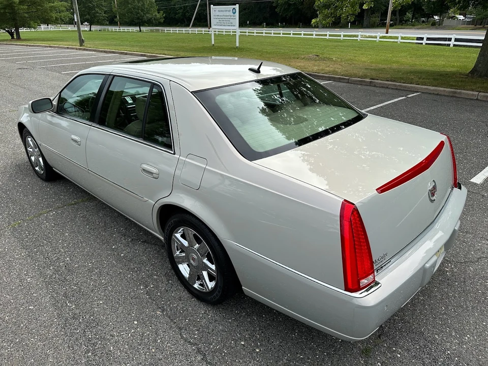 2007 Cadillac DTS - Image 14 of 31