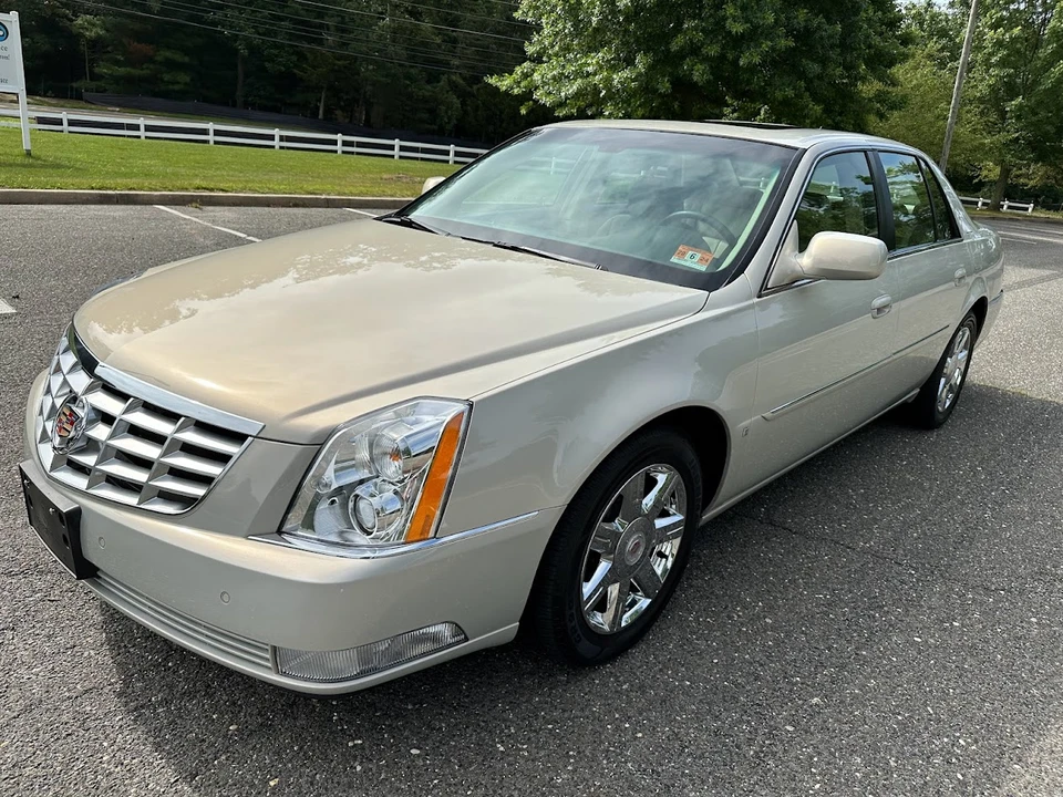 2007 Cadillac DTS - Image 6 of 31