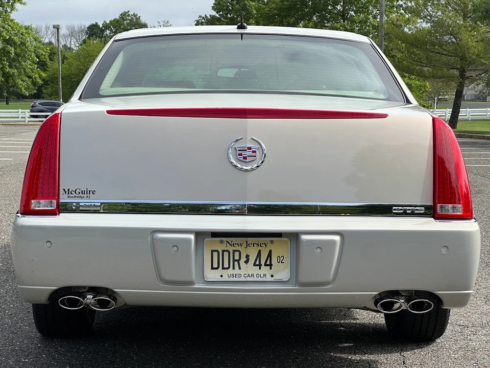 2007 Cadillac DTS - Image 17 of 31