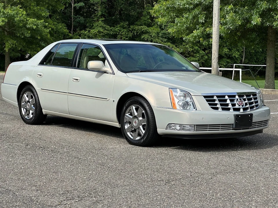 2007 Cadillac DTS - Image 25 of 31