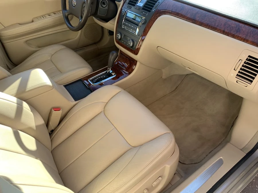 2007 Cadillac DTS - Image 6 of 8