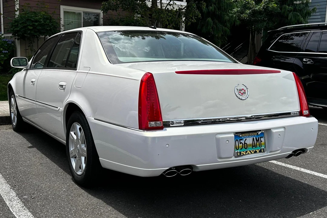 2007 Cadillac DTS - Image 5 of 31
