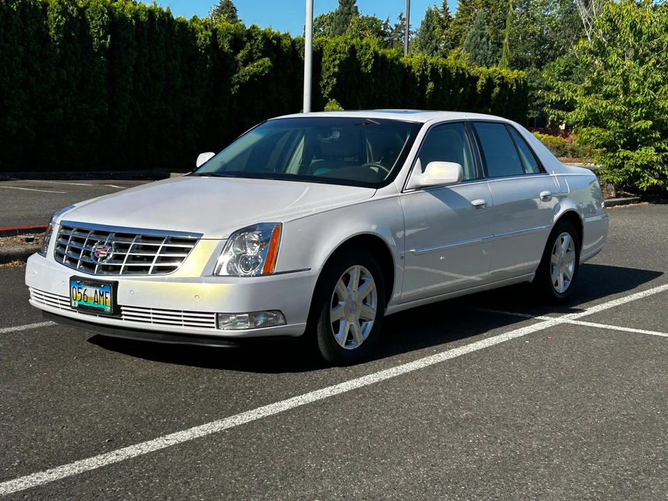 2007 Cadillac DTS - Image 7 of 31