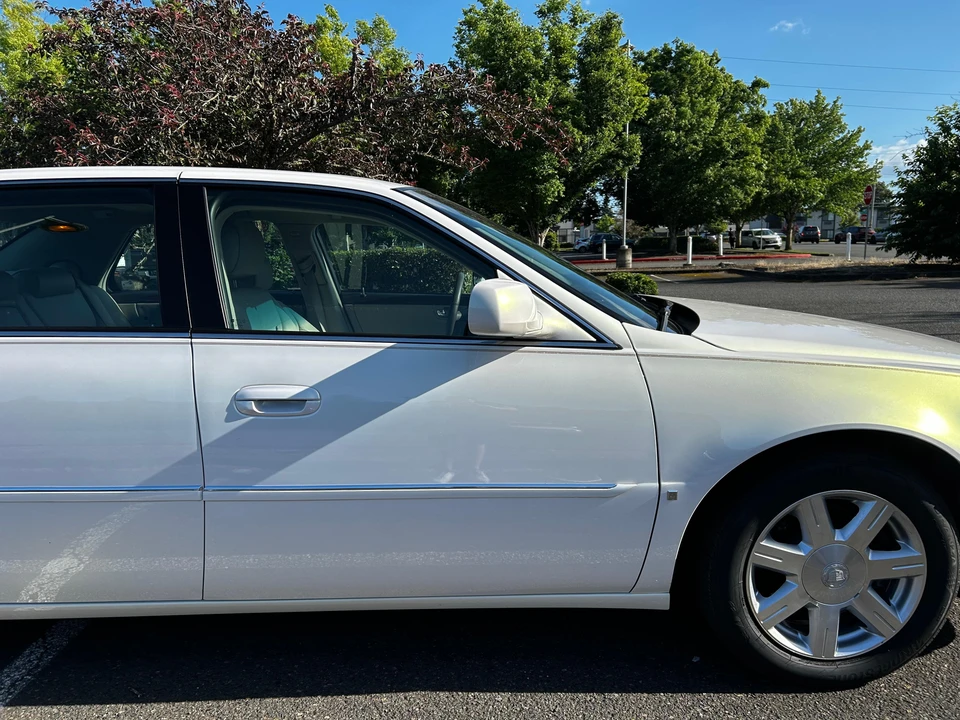 2007 Cadillac DTS - Image 28 of 31