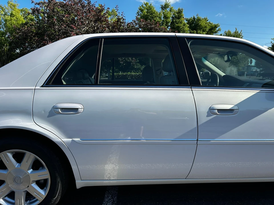 2007 Cadillac DTS - Image 27 of 31