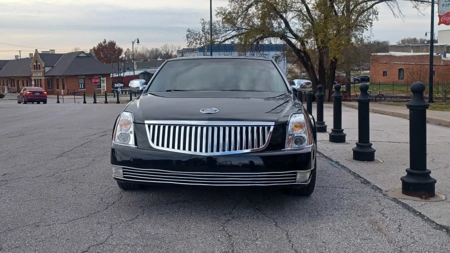 2007 Cadillac DTS - Image 2 of 17
