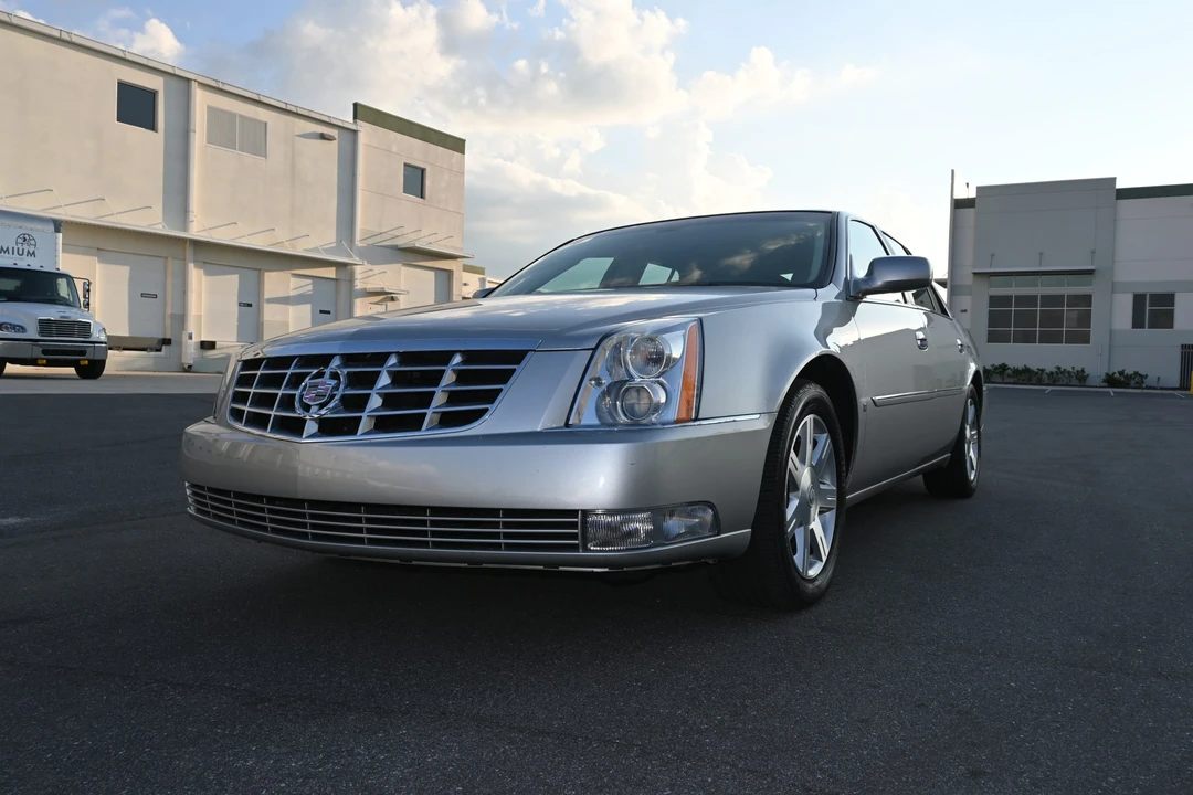 2007 Cadillac DTS - Image 6 of 31