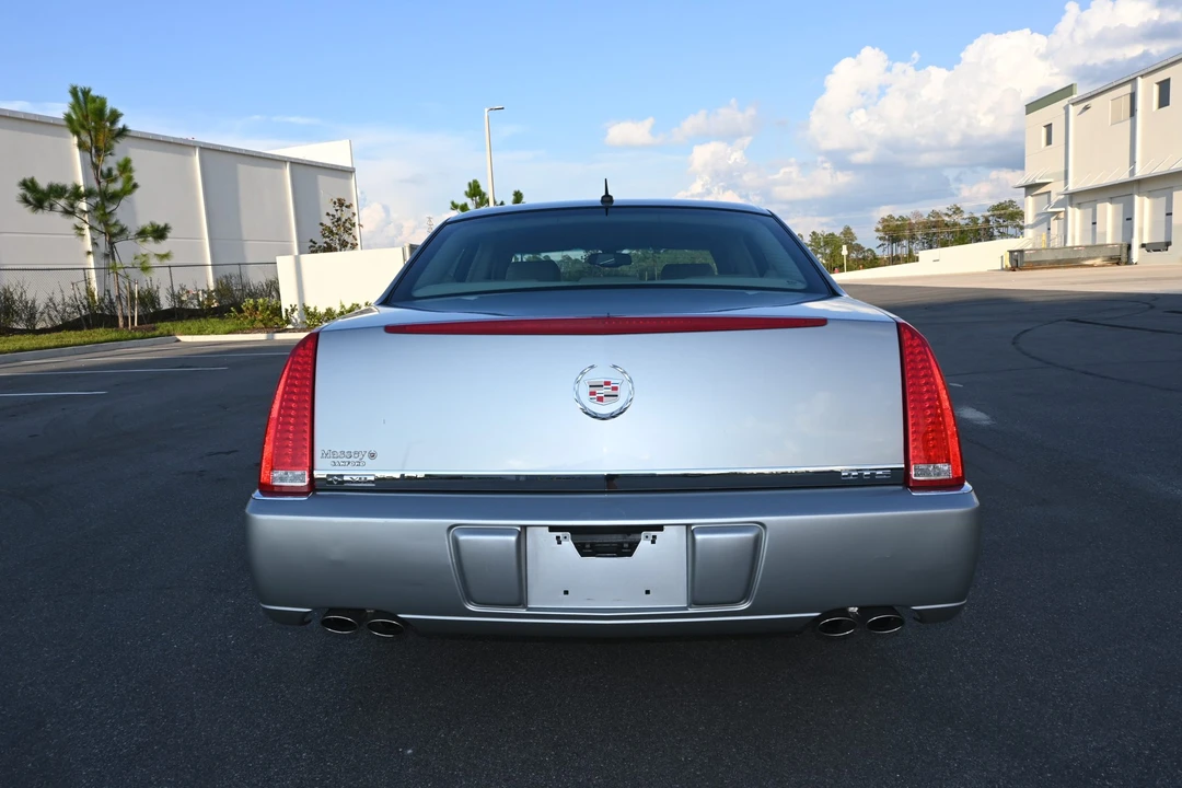 2007 Cadillac DTS - Image 16 of 31