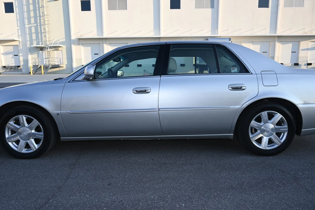 2007 Cadillac DTS - Image 22 of 31