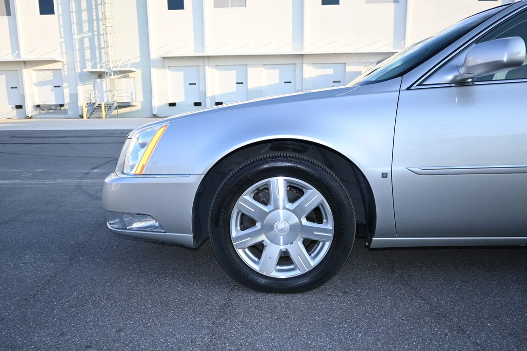 2007 Cadillac DTS - Image 21 of 31