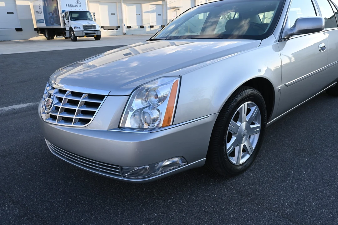 2007 Cadillac DTS - Image 28 of 31