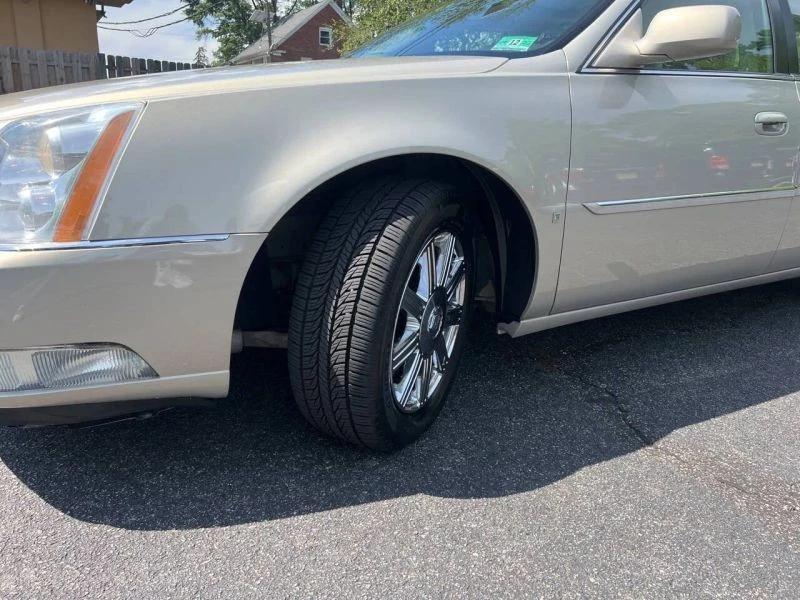 2007 Cadillac DTS - Image 11 of 12