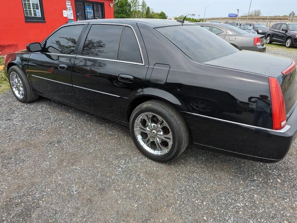 2007 Cadillac DTS - Image 3 of 21