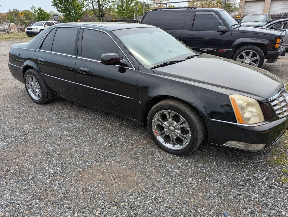 2007 Cadillac DTS - Image 2 of 21