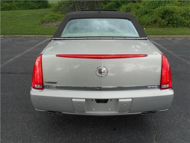 2007 Cadillac DTS - Image 5 of 12