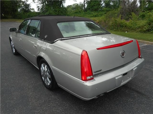 2007 Cadillac DTS - Image 7 of 12