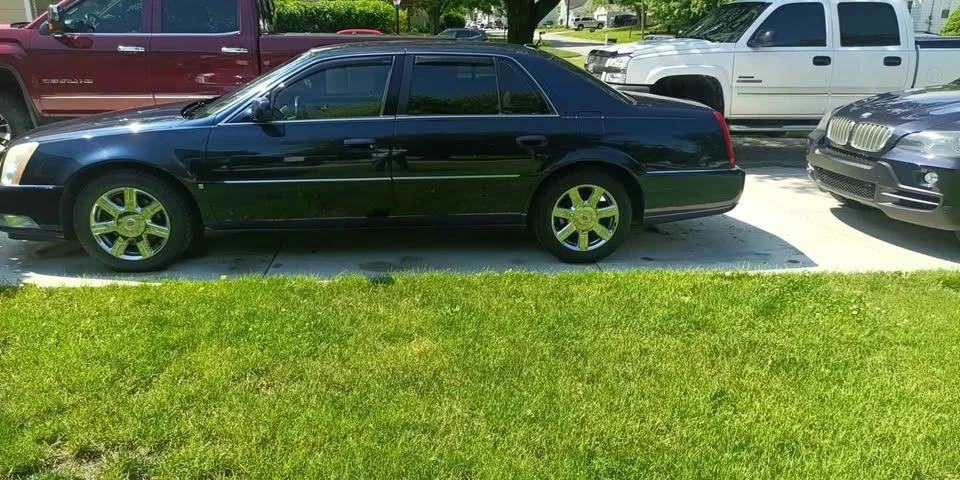 2007 Cadillac DTS - Image 3 of 12