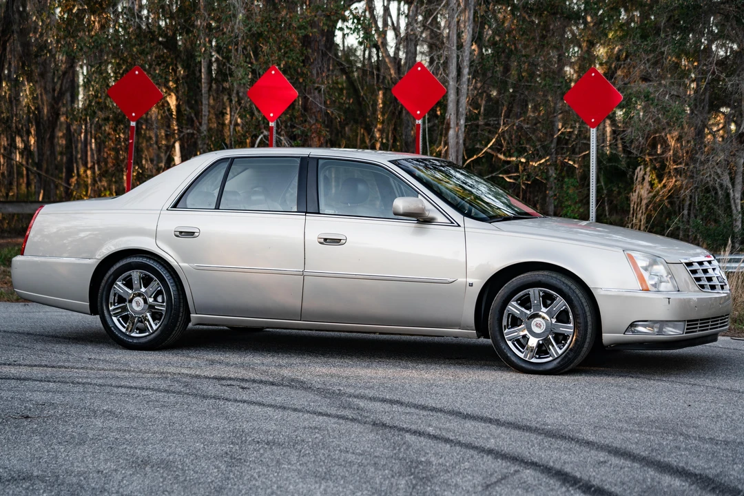 2007 Cadillac DTS - Image 24 of 31