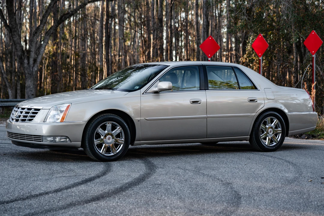 2007 Cadillac DTS - Image 10 of 31