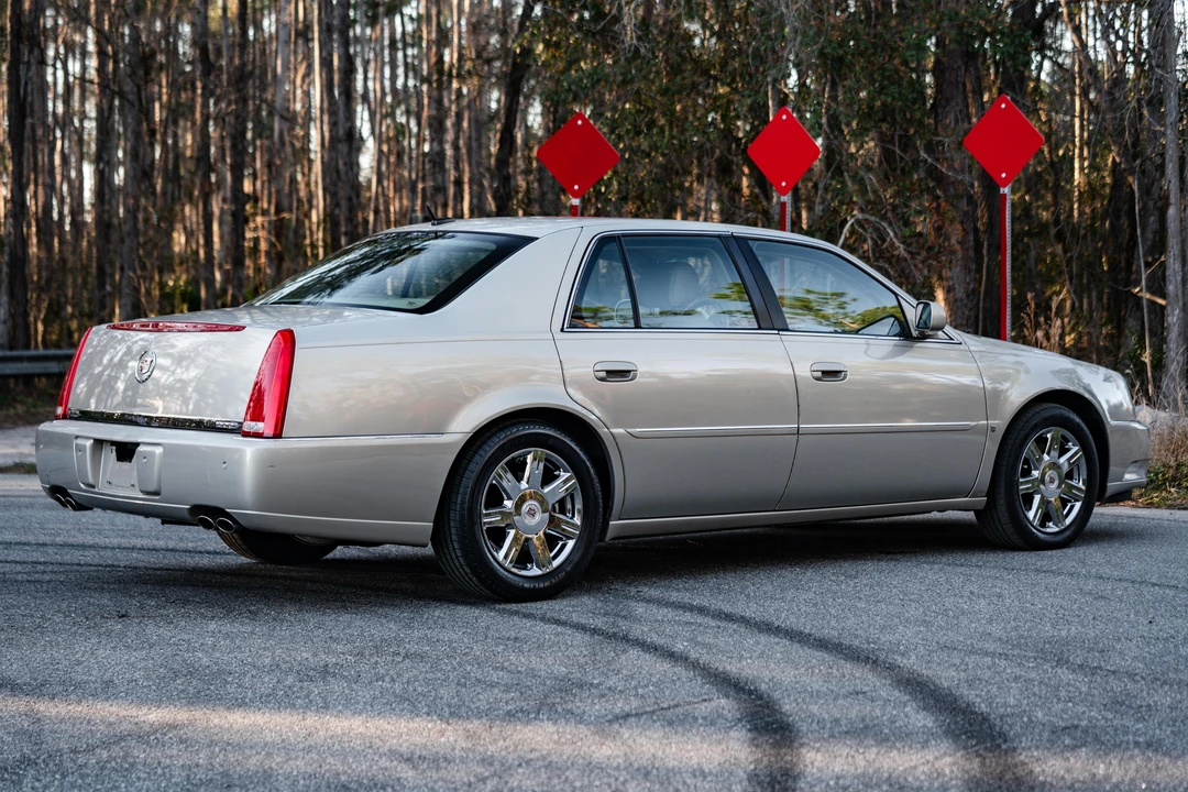 2007 Cadillac DTS - Image 22 of 31