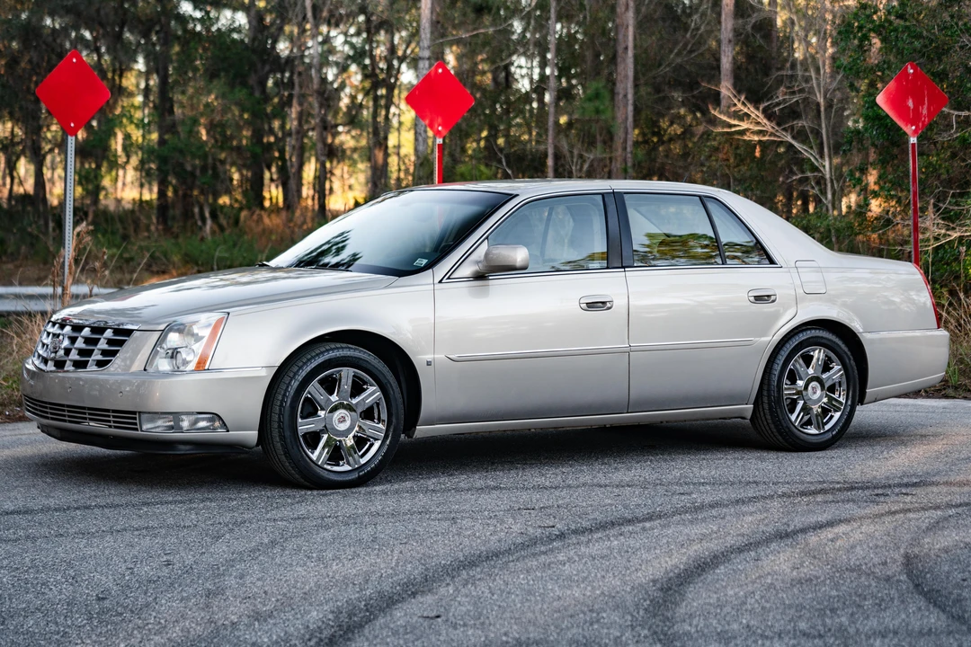 2007 Cadillac DTS - Image 9 of 31