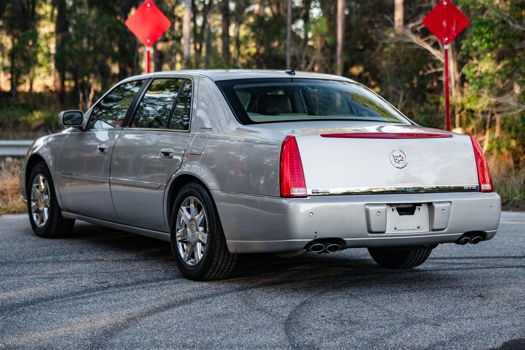 2007 Cadillac DTS - Image 4 of 31
