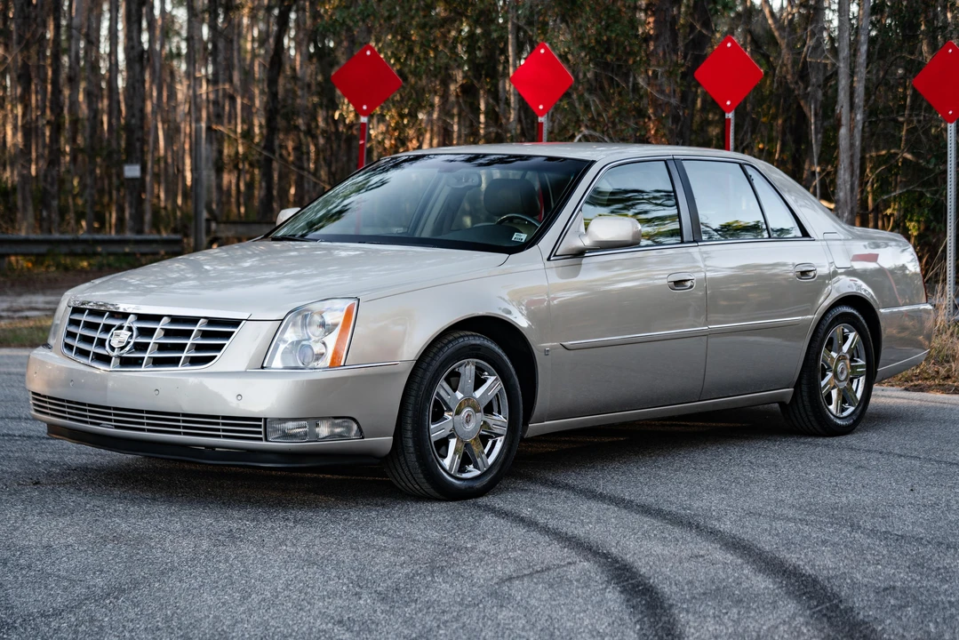 2007 Cadillac DTS - Image 8 of 31