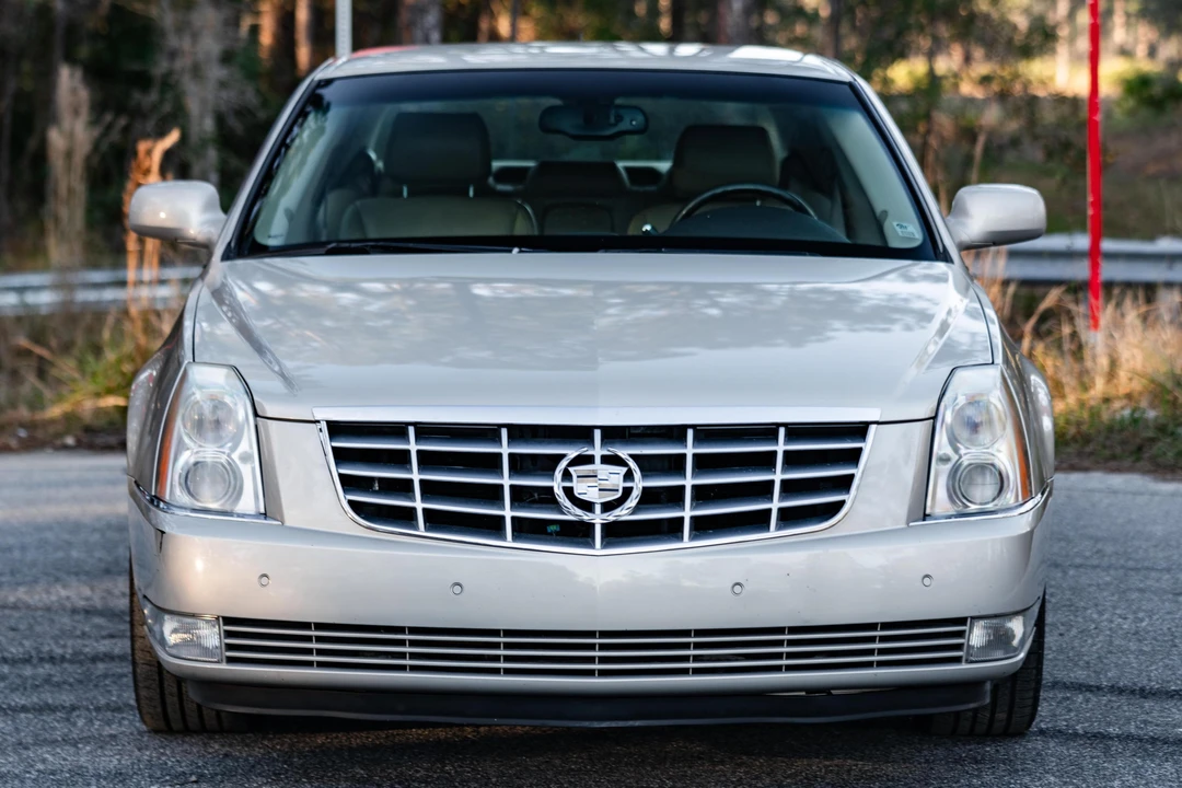 2007 Cadillac DTS - Image 2 of 31