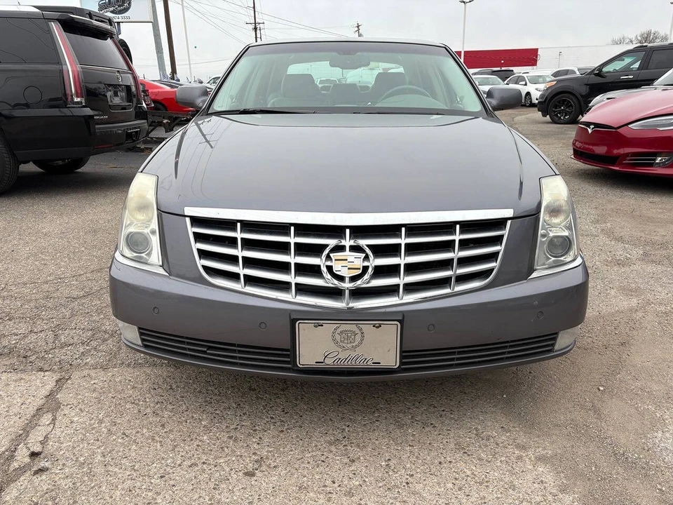 2007 Cadillac DTS - Image 2 of 12