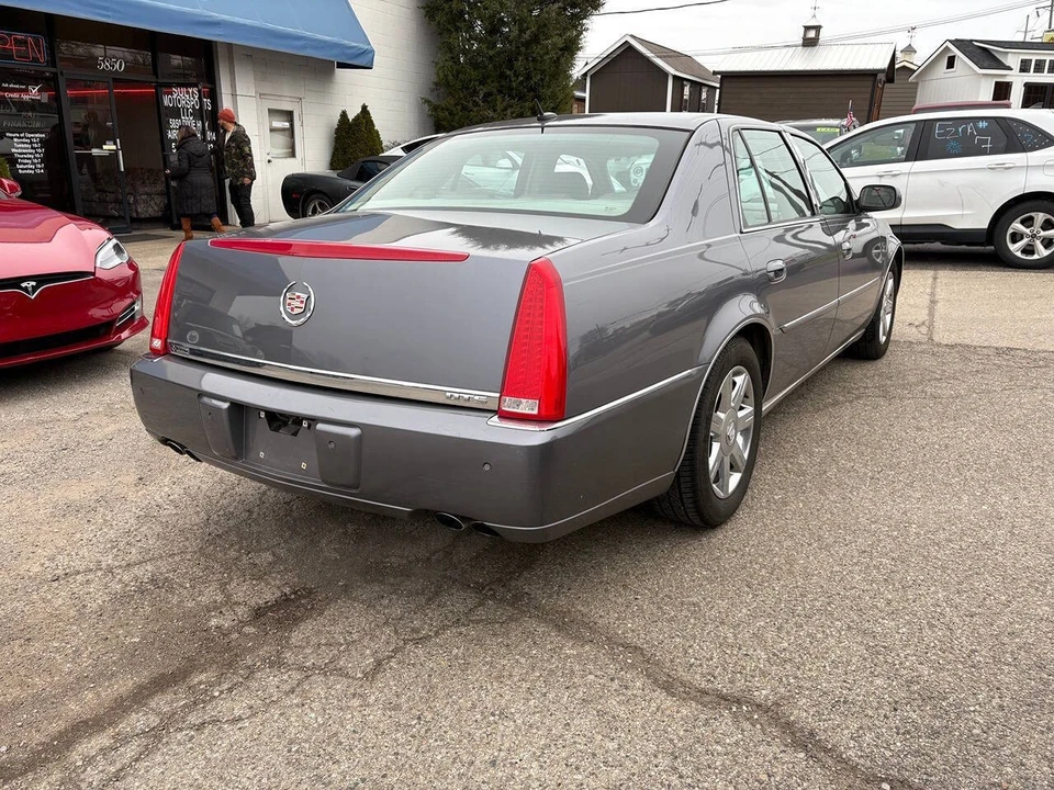 2007 Cadillac DTS - Image 6 of 12
