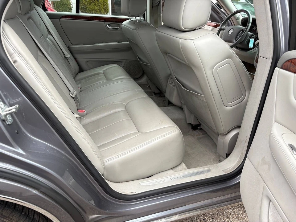 2007 Cadillac DTS - Image 11 of 12