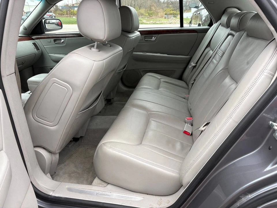 2007 Cadillac DTS - Image 9 of 12