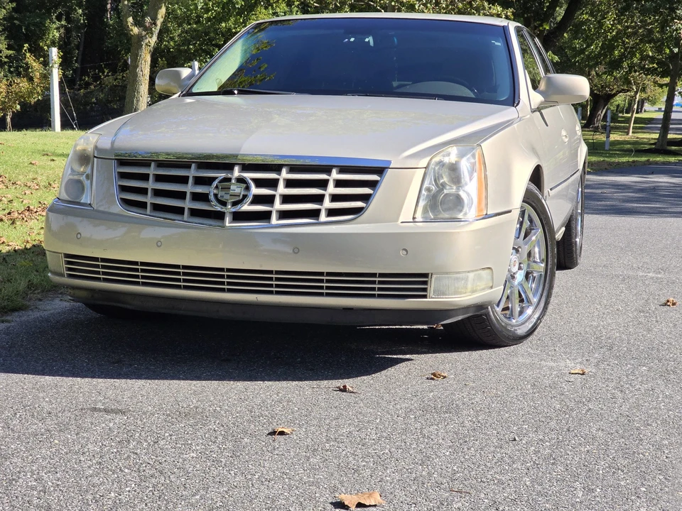 2007 Cadillac DTS - Image 8 of 31