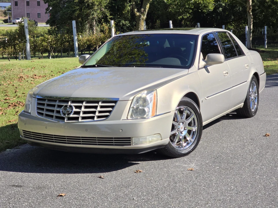 2007 Cadillac DTS - Image 5 of 31