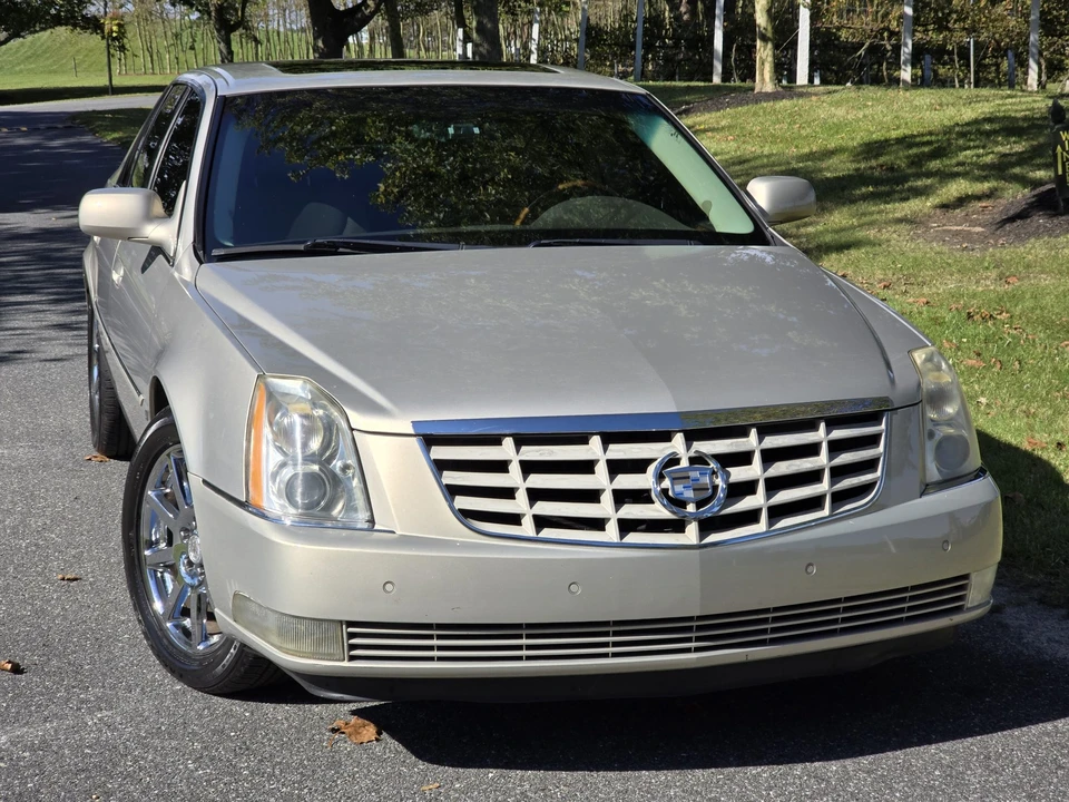 2007 Cadillac DTS - Image 12 of 31