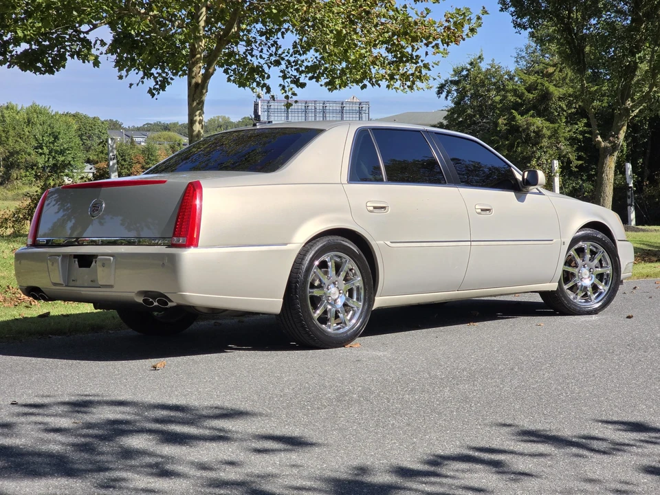 2007 Cadillac DTS - Image 23 of 31